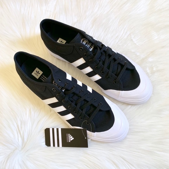 Adidas Matchcourt Shoes In Black/White - Picture 3 of 8